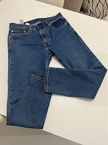 LEVIS 512