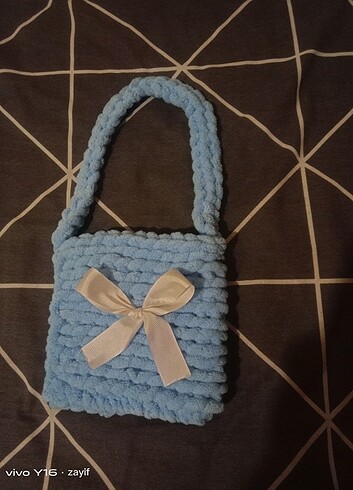 Bebe mavisi kurdeleli Pinterest puffy çanta