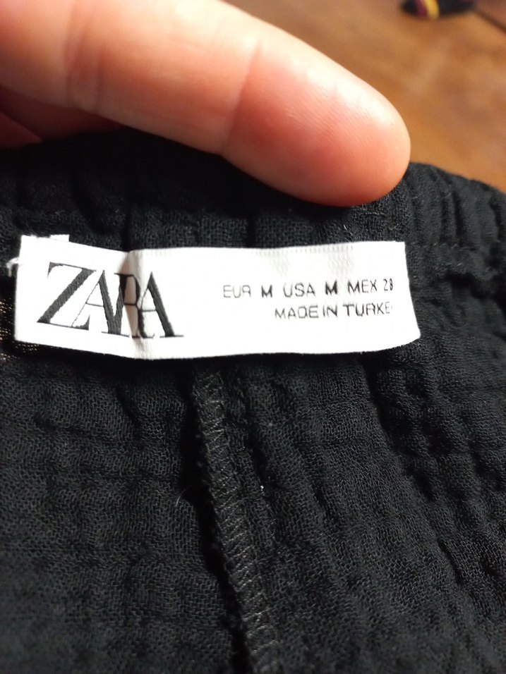 Kadın Siyah Keten Mini Şort - Görsel 4