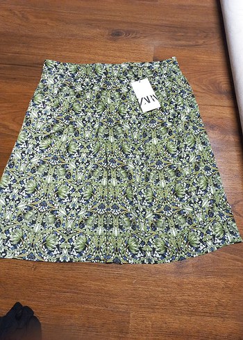 Yeşil Desenli Kısa Bol Kesim Kumaş saten  Pantolon - Görsel 2