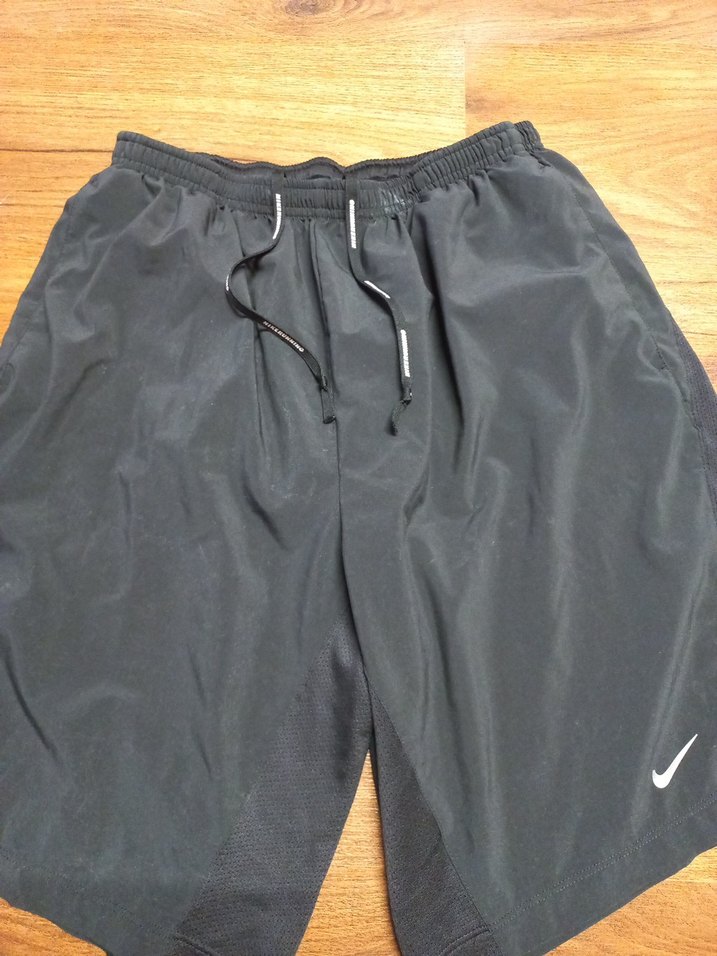 Nike Siyah Rahat Kesim Spor Şort - Görsel 4