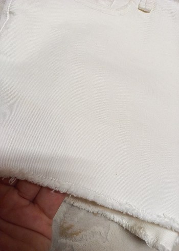 Beyaz Mini Denim Şort - Görsel 2