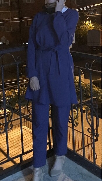Diğer Mavi tesettür takım