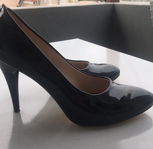 siyah stiletto