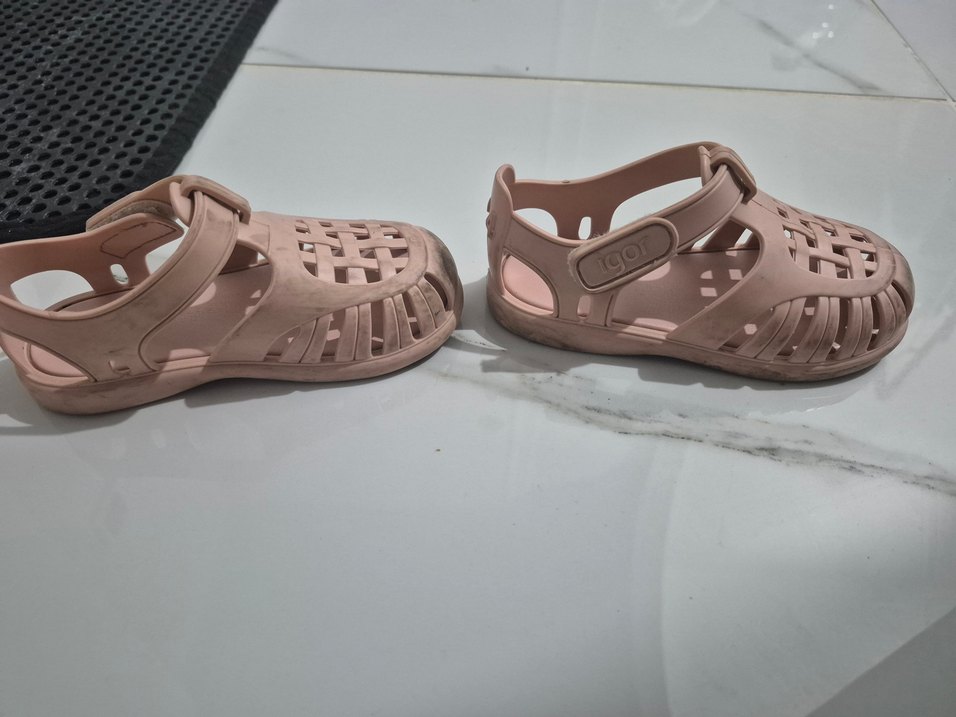 ıgor Kız Çocuk Pembe Tokalı Kauçuk sandalet - Görsel 2