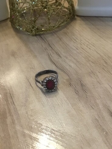 925 Gümüş bordo taşlı yüzük