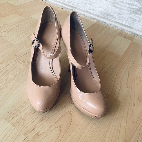 Carvela marka 38 numara