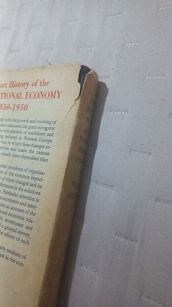  Beden Renk Short History of the International Economy 1850-1950