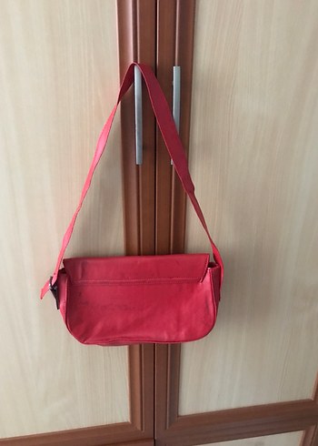 Kırmızı Süet Tokalı Kadın Çanta - Görsel 2