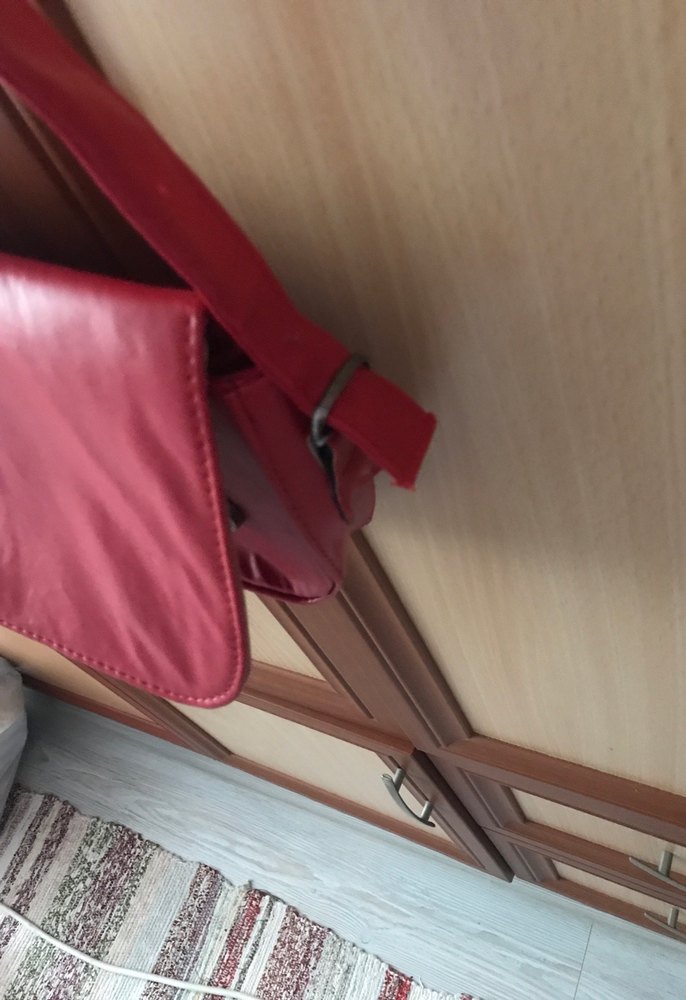 Kırmızı Süet Tokalı Kadın Çanta - Görsel 5