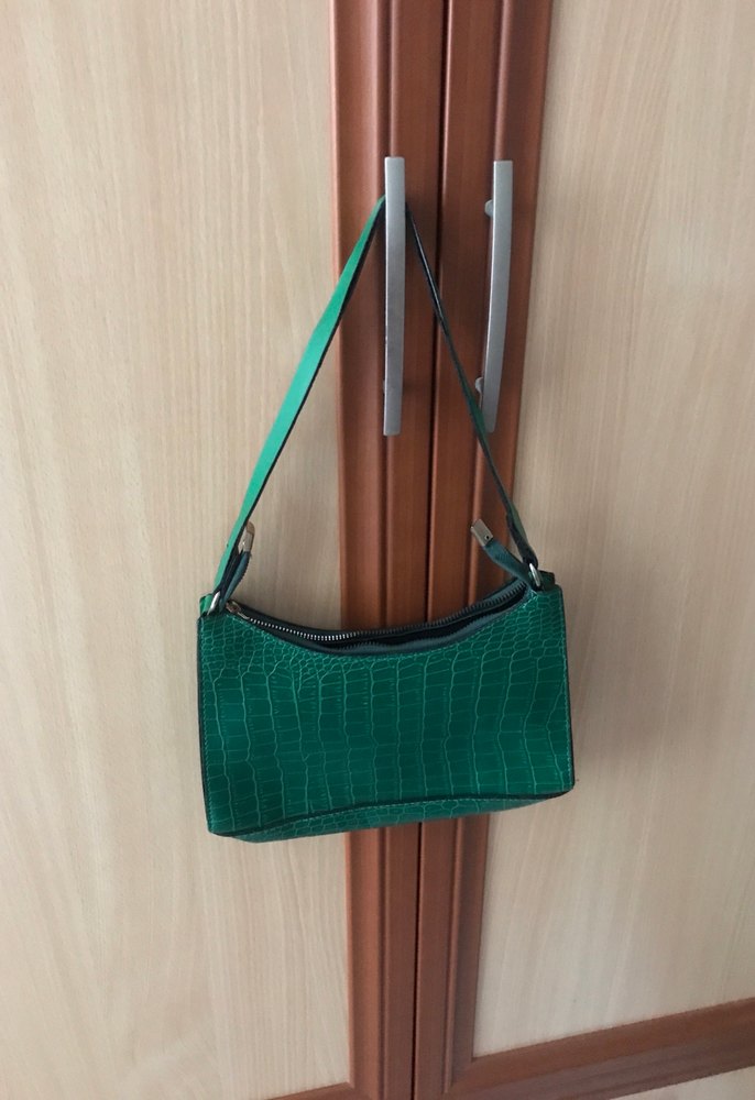 Yeşil Parlak Deri Kadın Omuz Çantası - Görsel 2