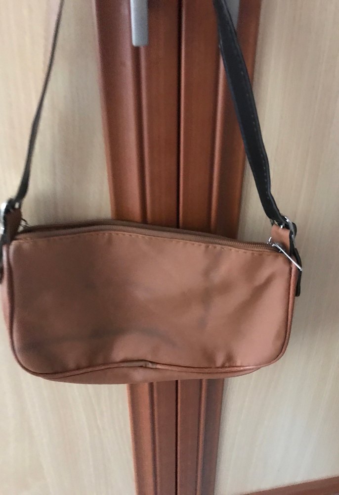 Zincir Detaylı Bej Deri Kadın Çanta - Görsel 3