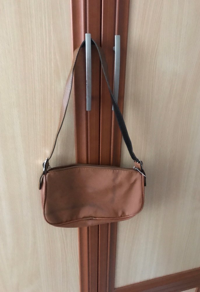 Zincir Detaylı Bej Deri Kadın Çanta - Görsel 2