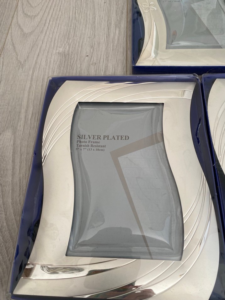 Gümüş Kaplama Dekoratif Fotoğraf Çerçevesi - Görsel 3