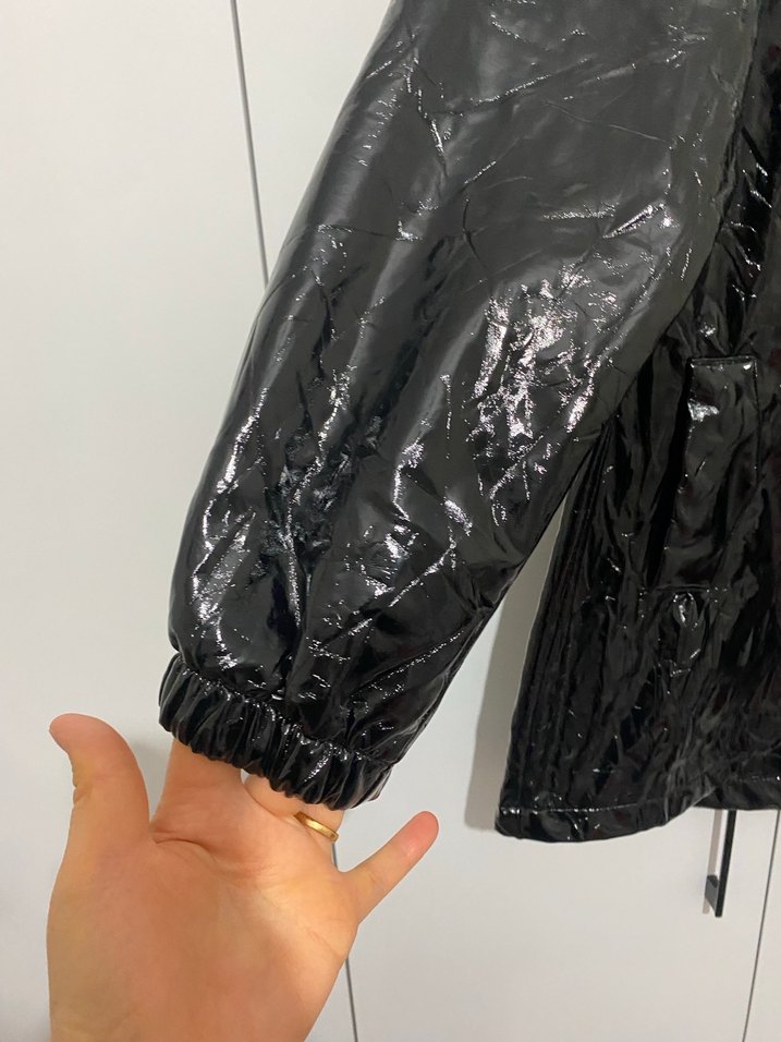 Parlak Siyah Midi Uzunlukta Kadın Ceket - Görsel 3