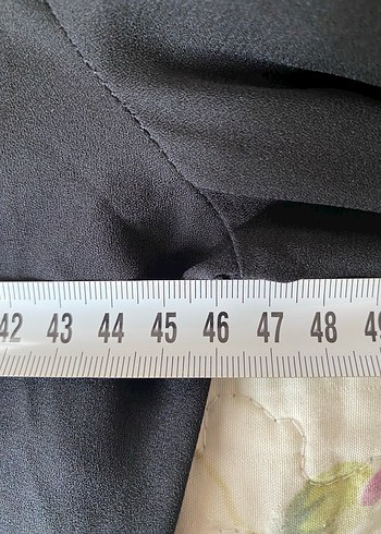 Siyah V Yaka Düğmeli Uzun Kollu Kadın Bluz - Görsel 3