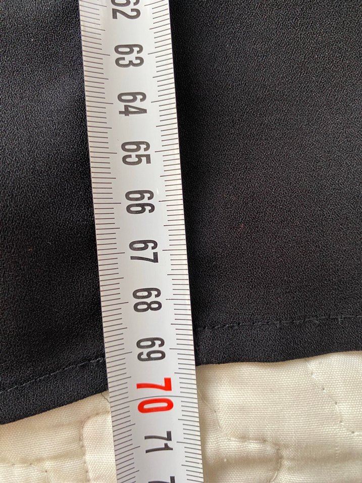 Siyah V Yaka Düğmeli Uzun Kollu Kadın Bluz - Görsel 5