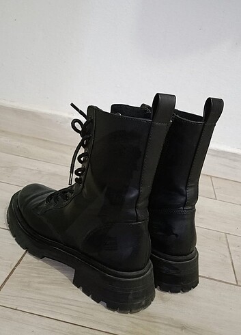 Pull and Bear Kadın bot