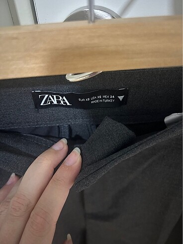 xs Beden Zara Gri kumaş Pantolon