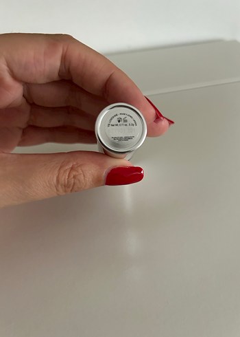 Beden kırmızı Renk Ysl Love Shine Ruj