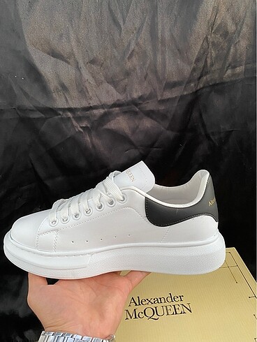 41 Beden Alexander McQUEEN