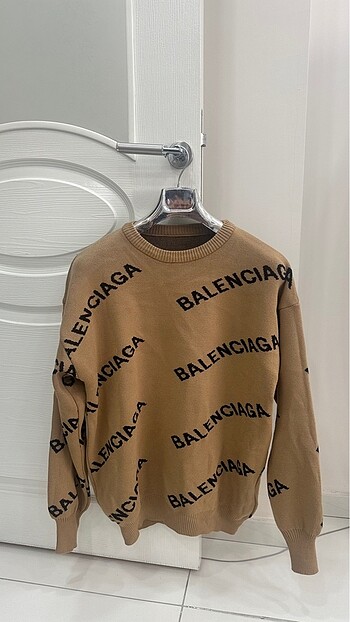 Balenciaga kazak
