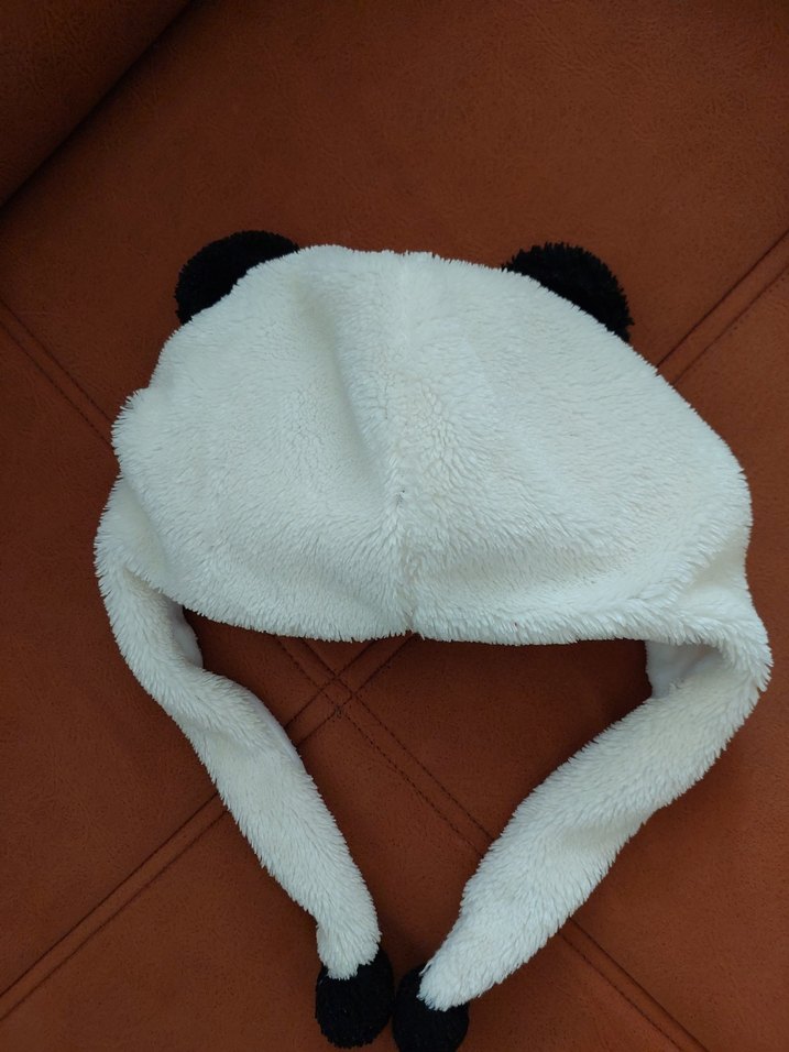 Beyaz ve Siyah Peluş Panda Şapka - Görsel 3