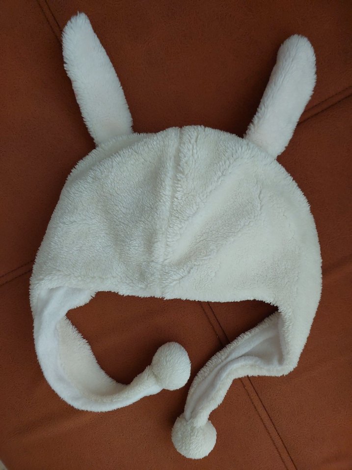 Beyaz Peluş Tavşan Figürlü Çocuk Bere - Görsel 3