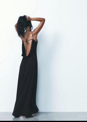 Siyah V Yakalı İnce Askılı Uzun Elbise - Görsel 2