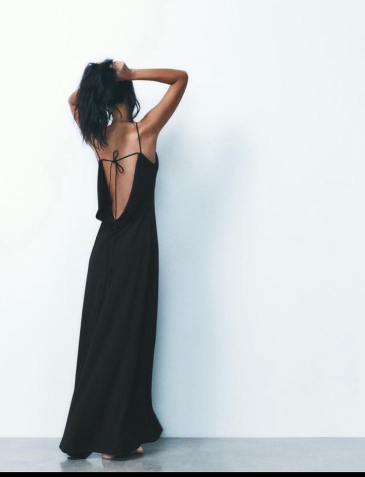 Siyah V Yakalı İnce Askılı Uzun Elbise - Görsel 2