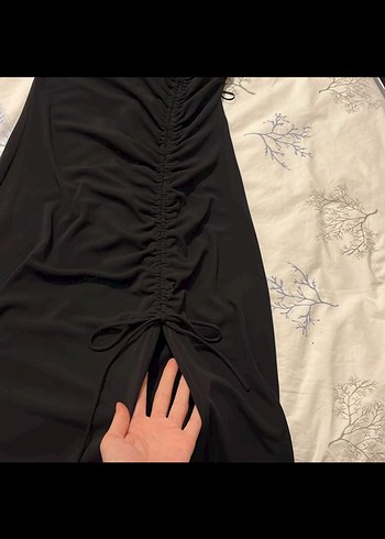 Siyah Drapeli Uzun İp Askılı Elbise - Görsel 3