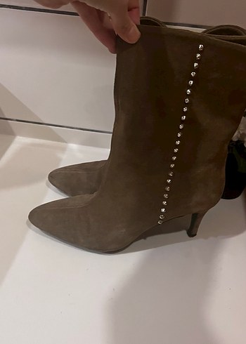 Kahverengi Süet Topuklu Kadın Bot - Görsel 2