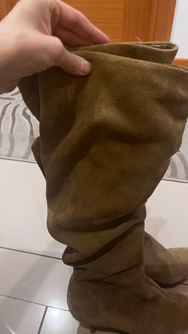 Bej Süet Stiletto Topuklu Kemerli Kadın Çizme - Görsel 2