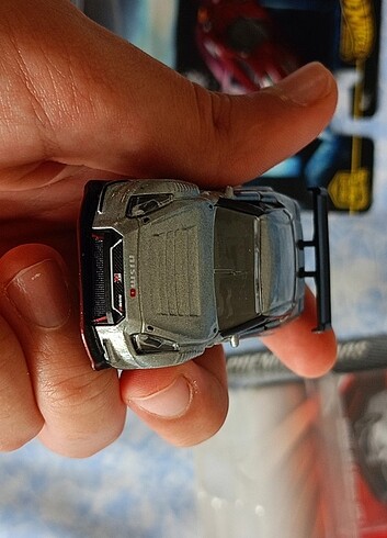 Beden Hotwheels premium exotic envy mclaren f1 ve majorette nissan gtr