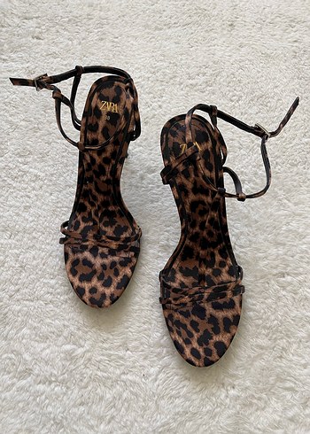 38 Beden Kahverengi Leopar Desenli Süet Stiletto
