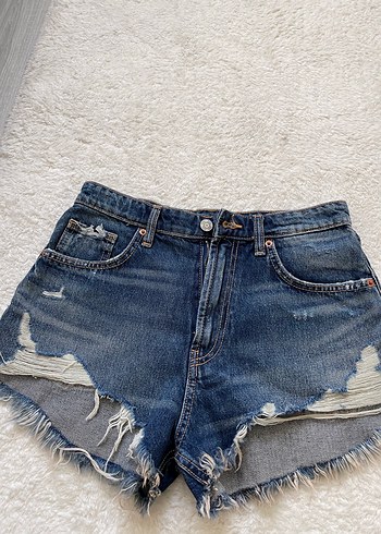 Kadın Yırtık Mini Denim Şort