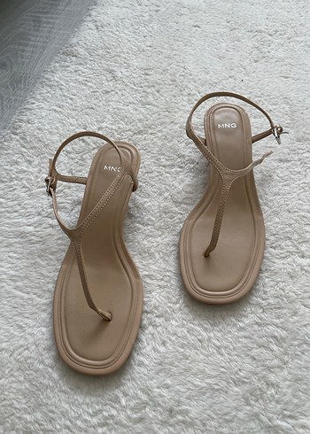 Bej Minimalist Stiletto Topuklu Kadın Sandalet