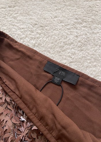 Zara Kahverengi Parlak Nakışlı Mini Etek