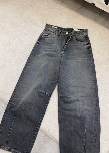 Gri Düğmeli Bol Kesim Kadın Denim Pantolon