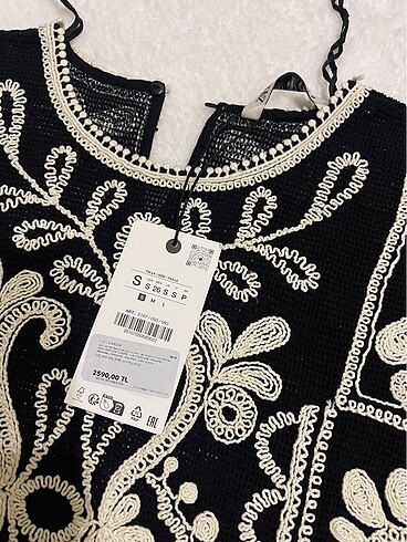 Zara İşlemeli bluz