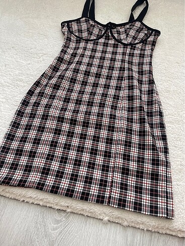 xs Beden Bershka elbise