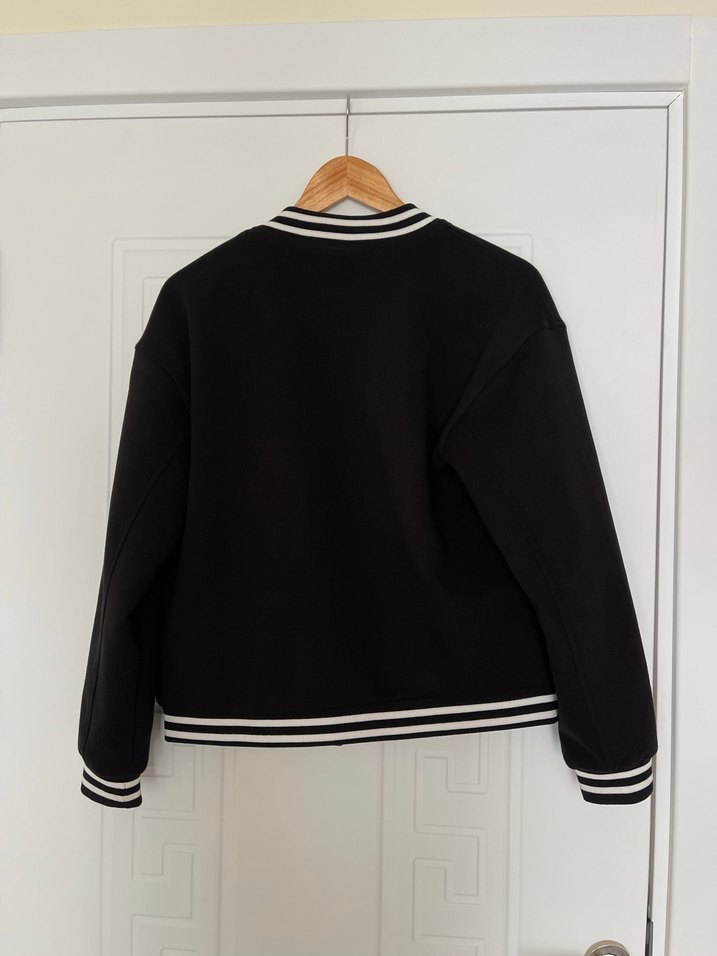 Siyah Düğmeli Spor Kadın Ceket - Görsel 3