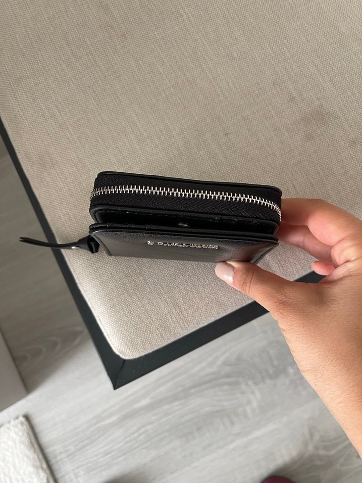 Stradivarius Siyah Deri Fermuarlı Cüzdan - Görsel 2