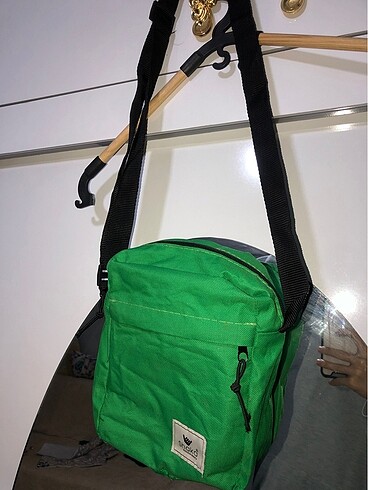 yeşil kol/omuz çantası