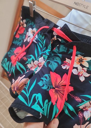 Çiçek Desenli Kadın Mini deniz Şort - Görsel 4