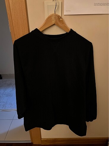 BEBLUE Sweatshirt