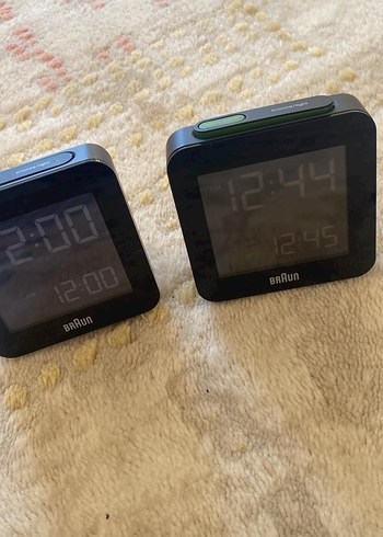 Braun Dijital Siyah Masa Saati