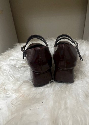 Diğer Bordo Parlak Klasik Tokalı Topuklu Kadın Ayakkabı