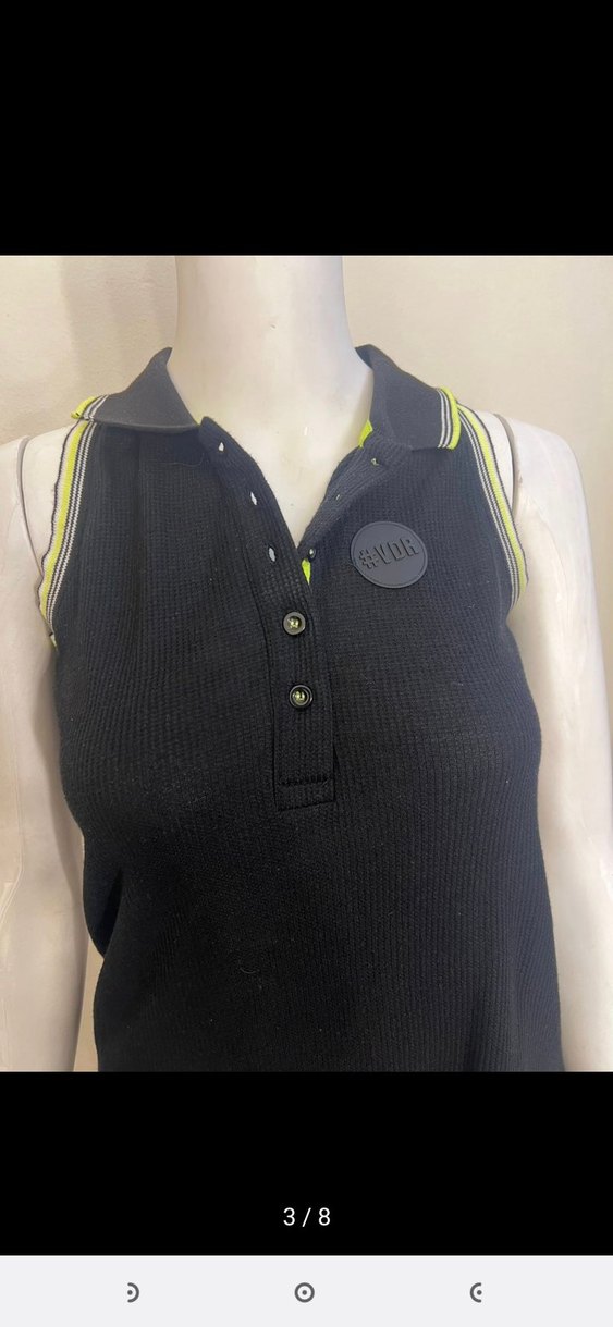 Düğmeli Siyah Kolsuz Mini Spor Yelek - Görsel 3