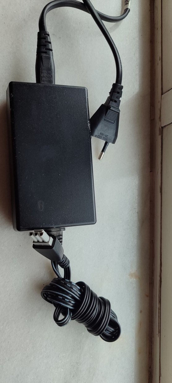 HP Siyah Güç Adaptörü 0957-2231 - Görsel 2